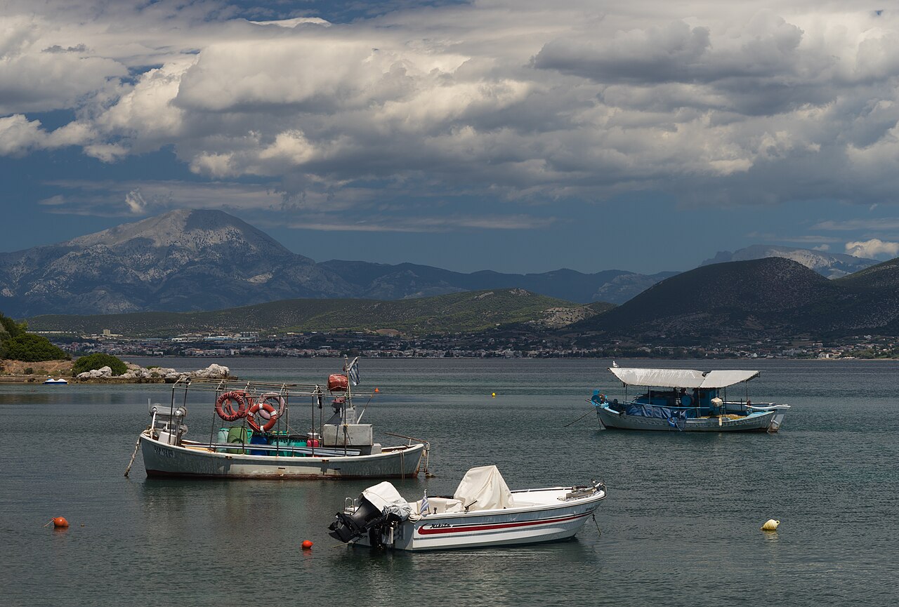 Boats in Agios Minas bay near Chalkida, Greece